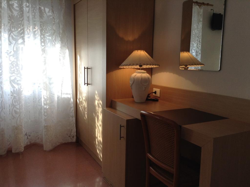 Albergo Giugni Prato  Buitenkant foto
