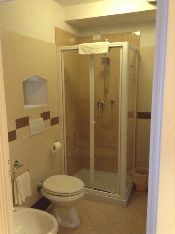 Albergo Giugni Prato  Buitenkant foto