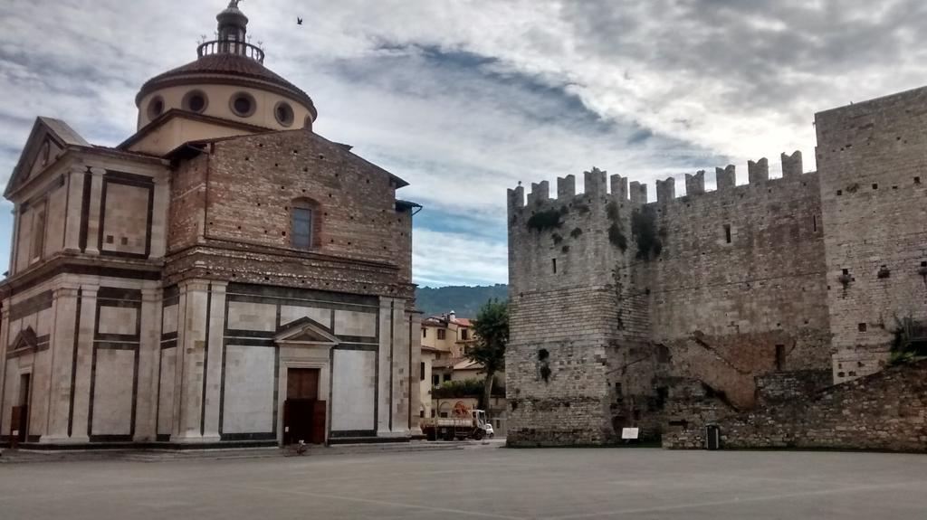 Albergo Giugni Prato  Buitenkant foto