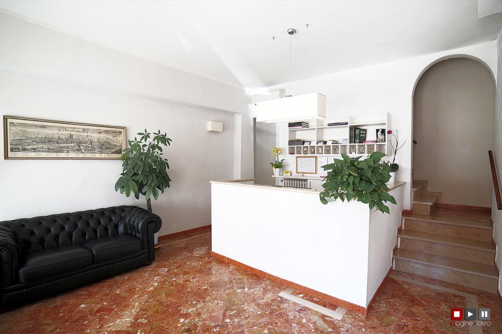 Albergo Giugni Prato  Buitenkant foto