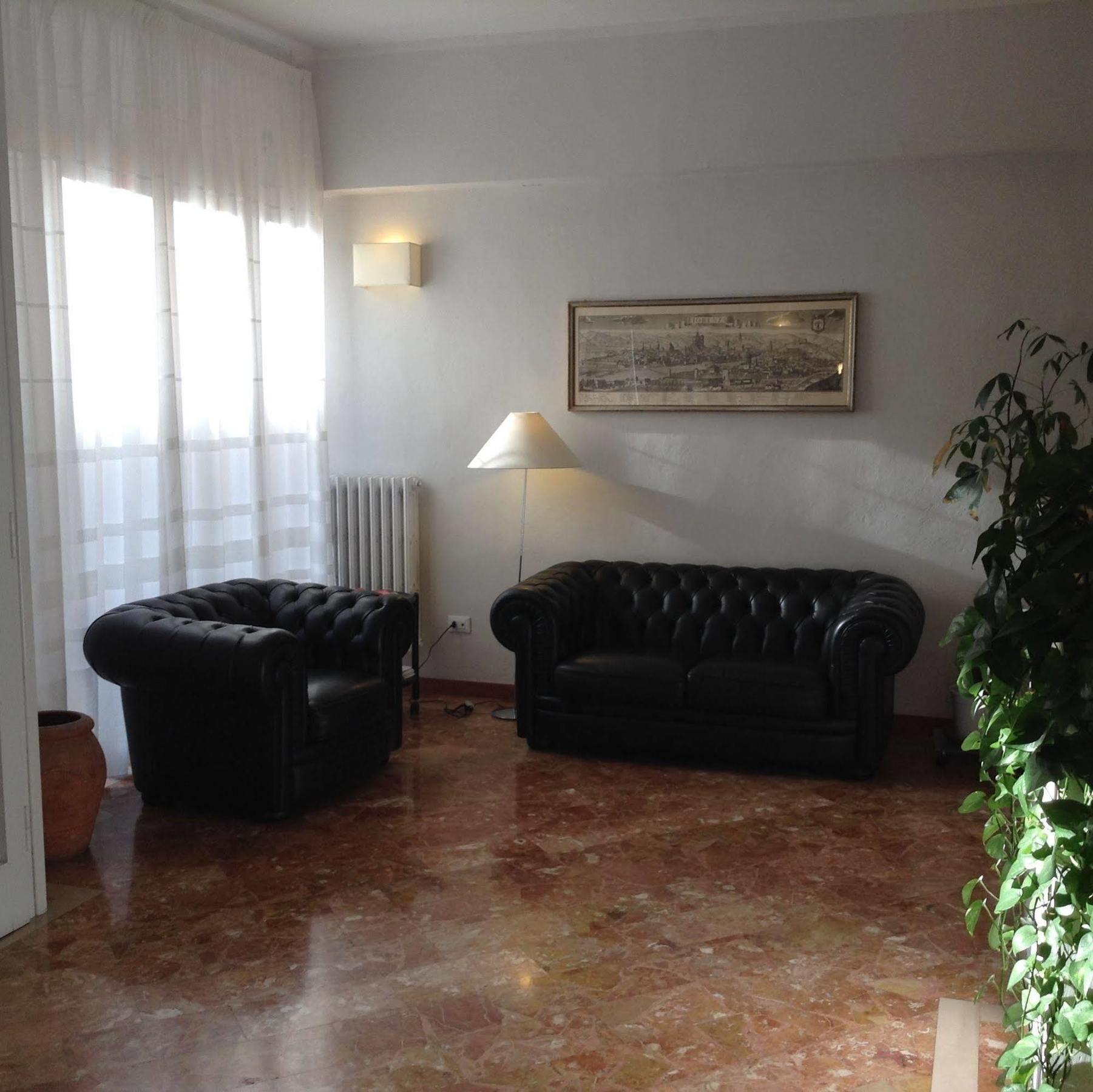 Albergo Giugni Prato  Buitenkant foto