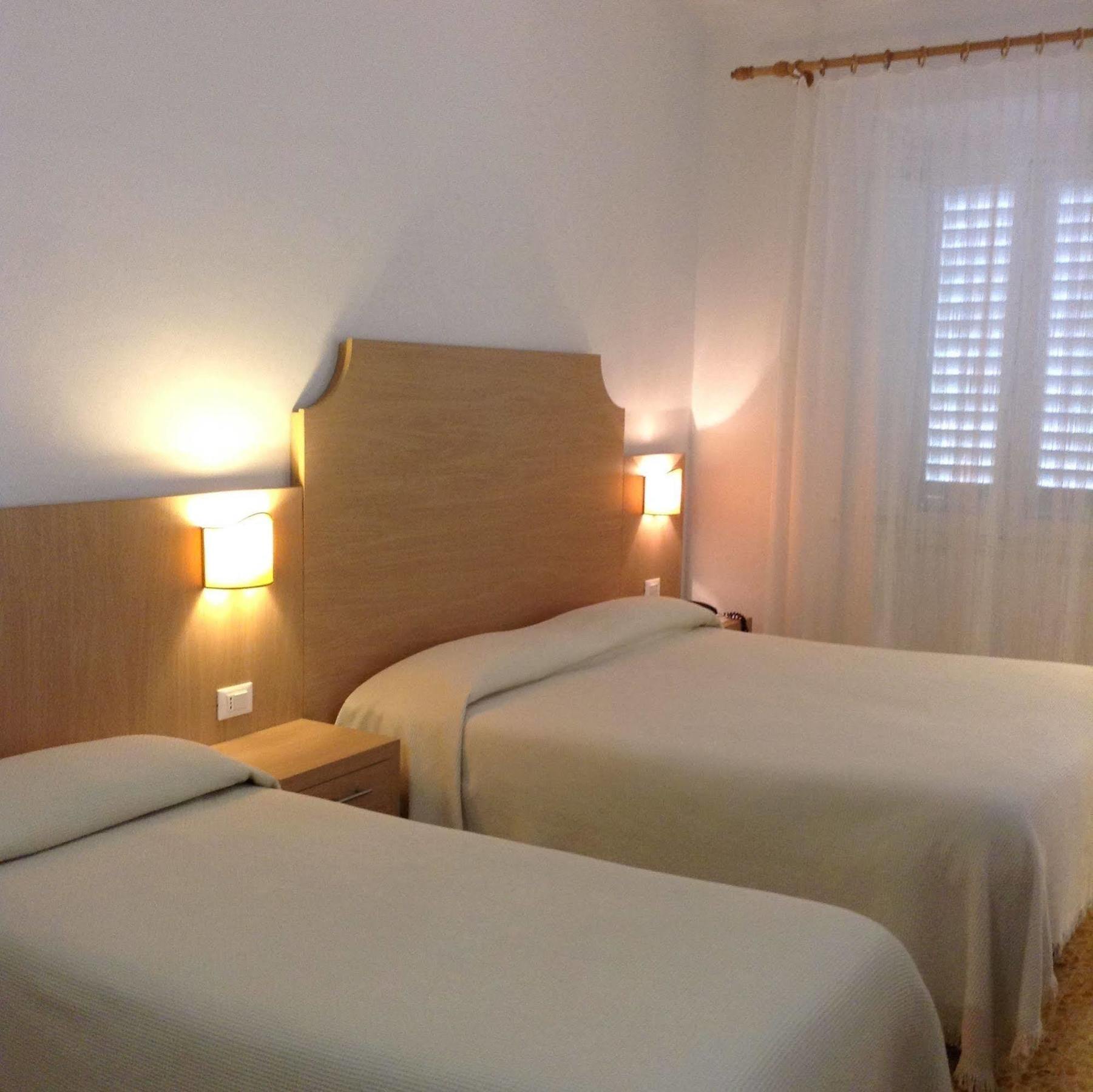 Albergo Giugni Prato  Buitenkant foto