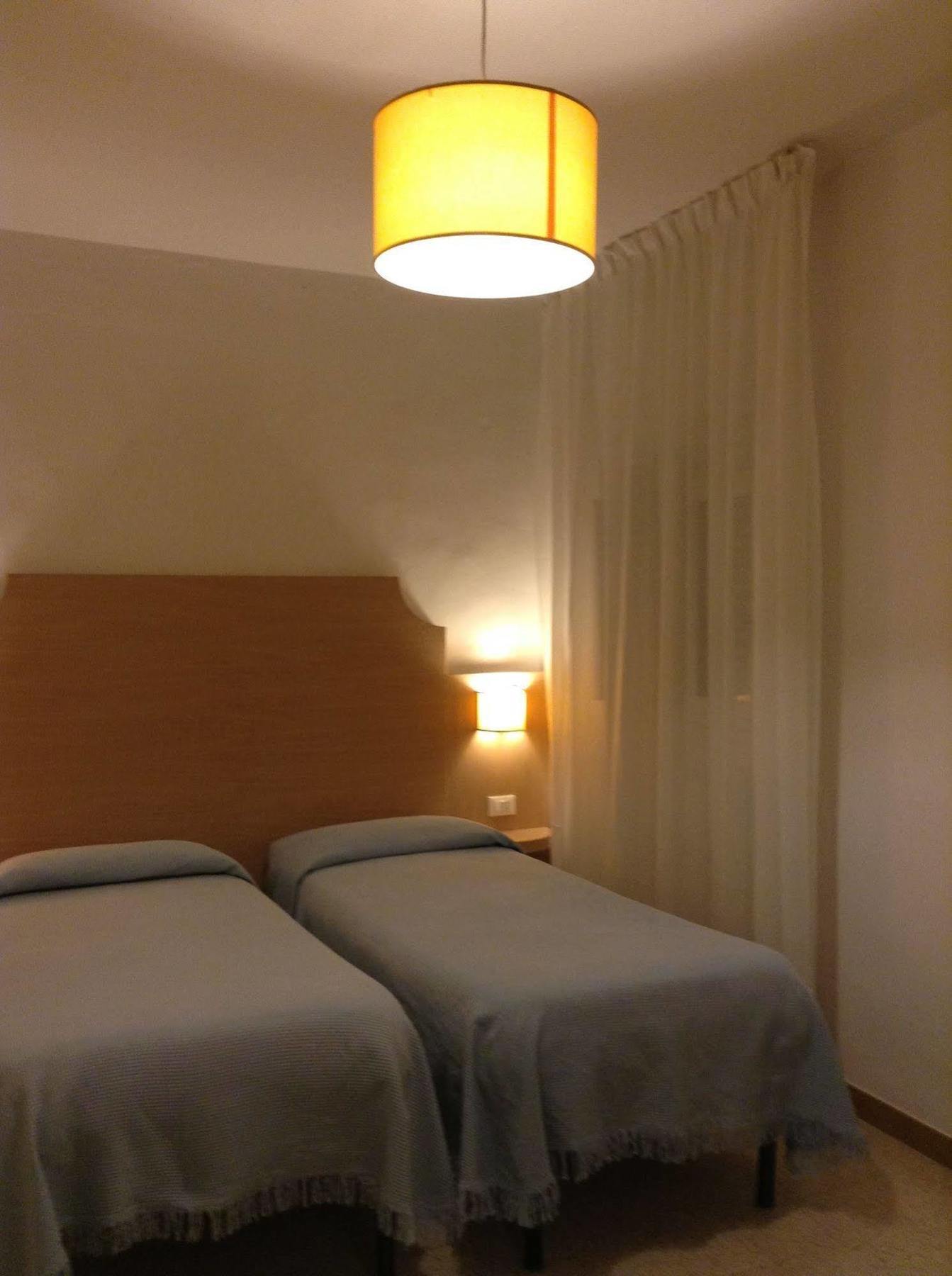 Albergo Giugni Prato  Buitenkant foto